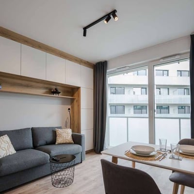 Location d’un appartement meublé et chaleureux d’1 pièce, 23 m², Partynice, Wrocław, Pologne